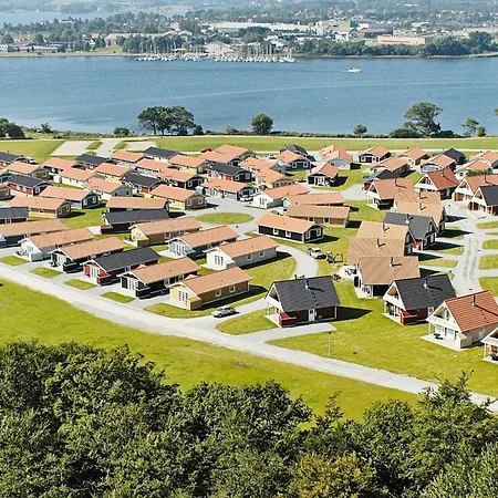 Semesterbostad 8 Person On A In