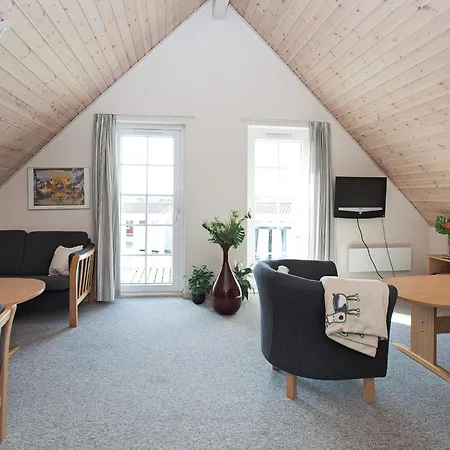 8 Person On A In Semesterbostad *