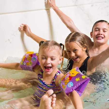 8 Person On A In * Gråsten